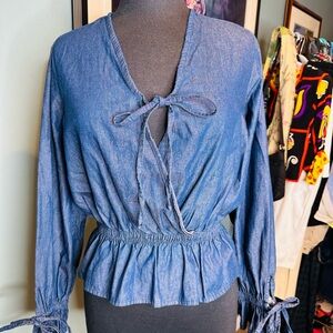 Azzorti Washed Denim Peplum Bow Tie Long Sleeve Blouse Size Large